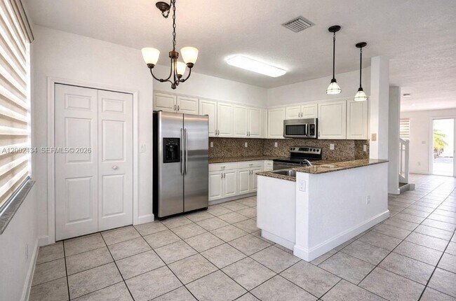 Building Photo - 10911 NW 79th St