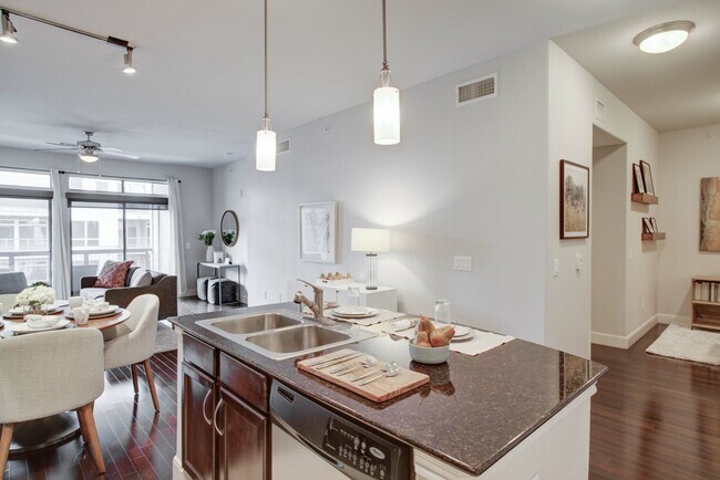 Building Photo - Chic 1-Bed Retreat | 1 Month Free!