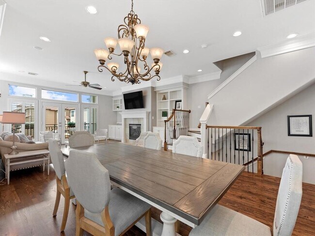 Building Photo - 625 Hartman St