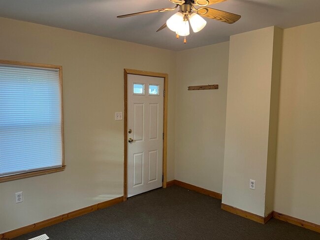 Building Photo - 209 W Pacific Ave