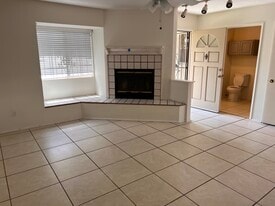 Building Photo - 2185 Haller St