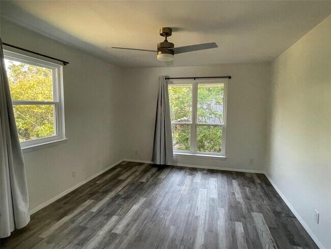 Building Photo - 5802 Longhorn Landing