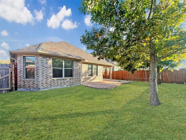 Building Photo - 2468 Millbrook Loop