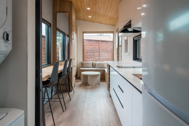 Building Photo - 3330 Nile St