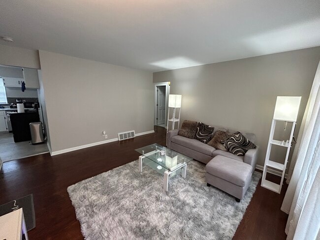 Building Photo - 7719 W Villard Ave