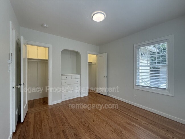 Building Photo - 45 1st St