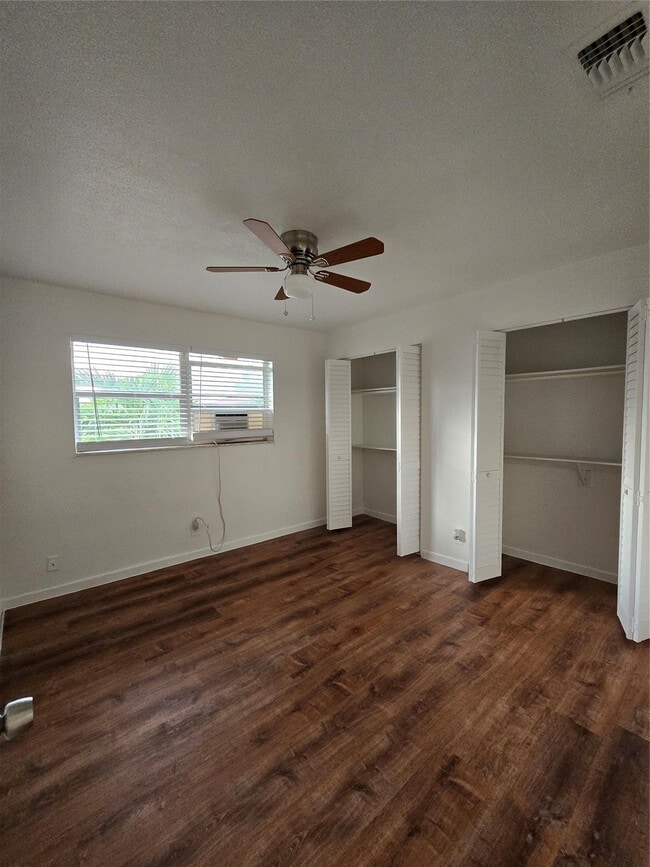 Building Photo - 20 NW 7th Ave