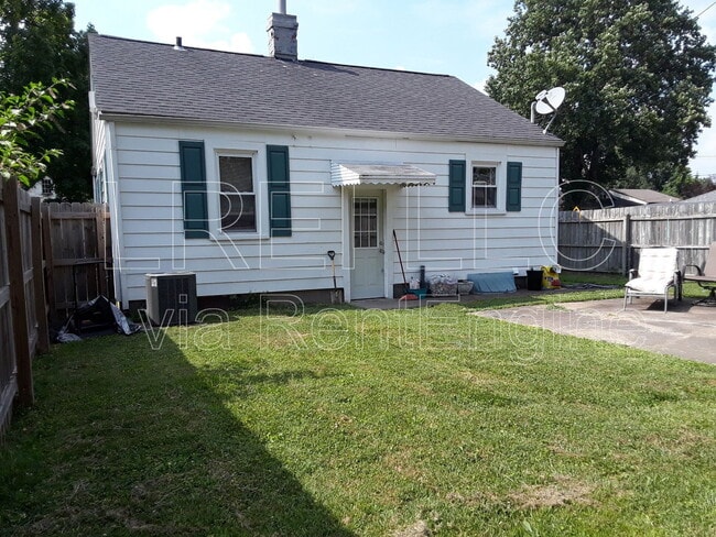Building Photo - 2404 Shelby St