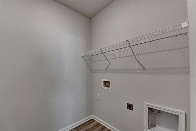Building Photo - 1854 Westfall Lndg