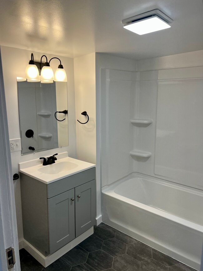 Building Photo - 2621 Mill Rd