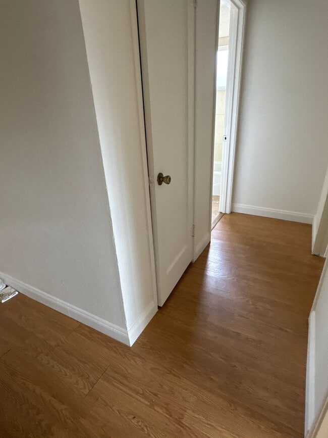 Building Photo - AVAILABLE! OPEN HOUSE FRIDAY 6/12/26 from 3:00-4:30 PM