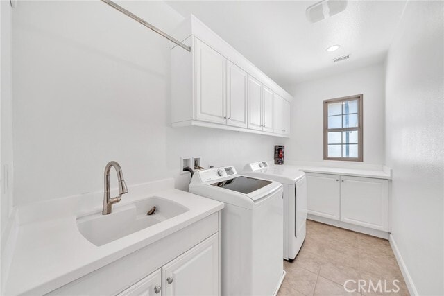 Building Photo - 84 Hazelton
