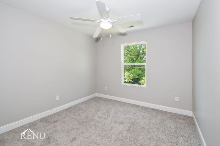 Building Photo - 5323 Lynnland Terrace