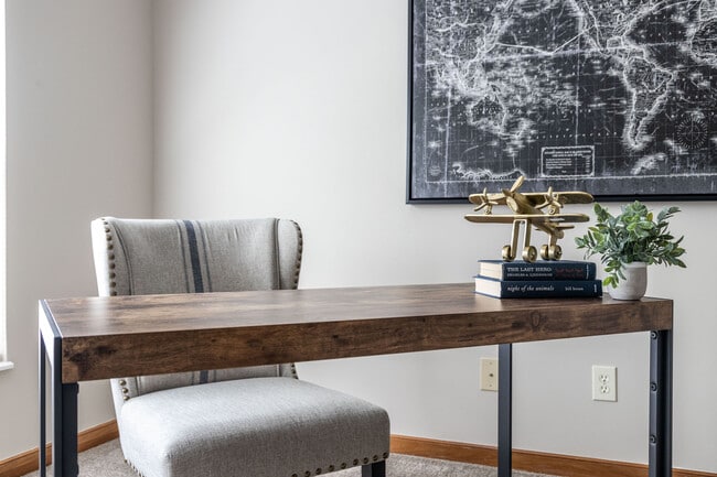 Building Photo - 7225 Bromfield Dr