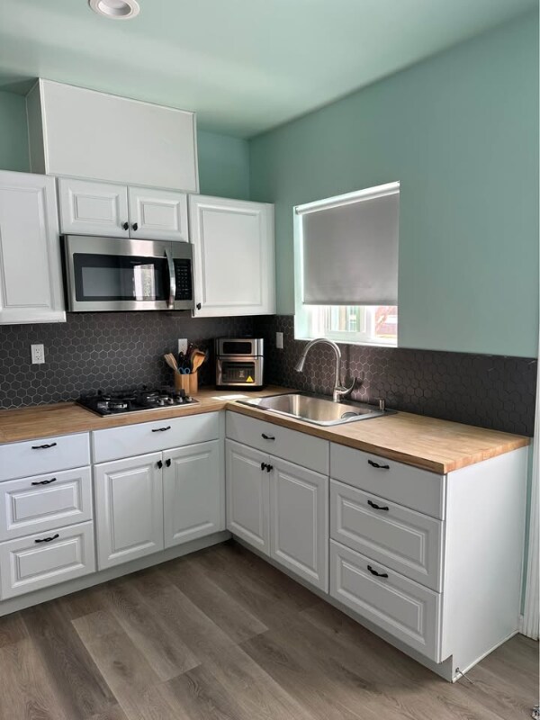 Building Photo - 303 E Park Ave