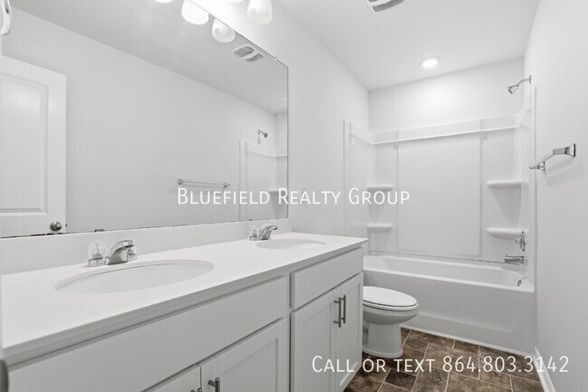 Building Photo - 227 Millen Dr