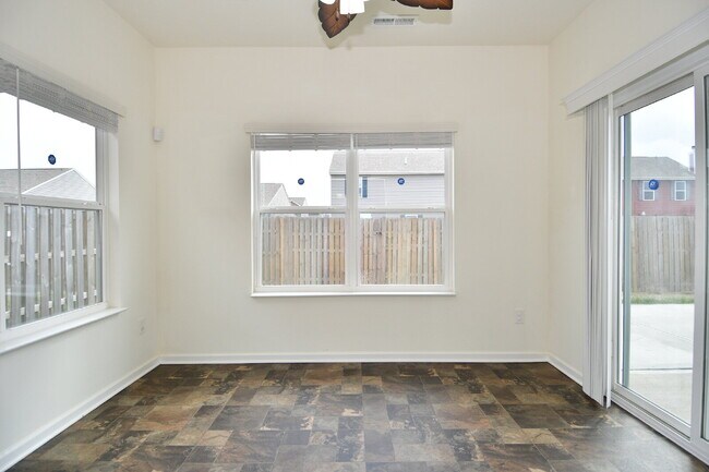 Building Photo - Spacious 5-bedroom, 3 full bath home in the Greenwood/Clark Pleasant area