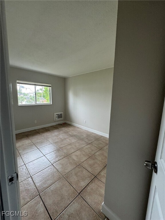 Building Photo - 2452 Stella St