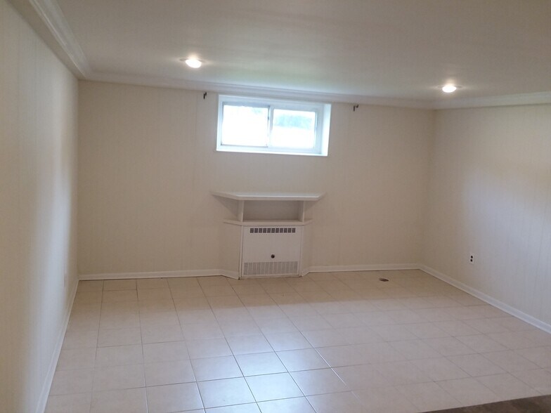 Building Photo - 822 Kingsland Ln