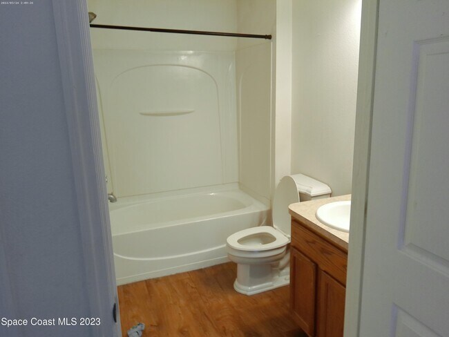 Building Photo - 435 Margie Dr