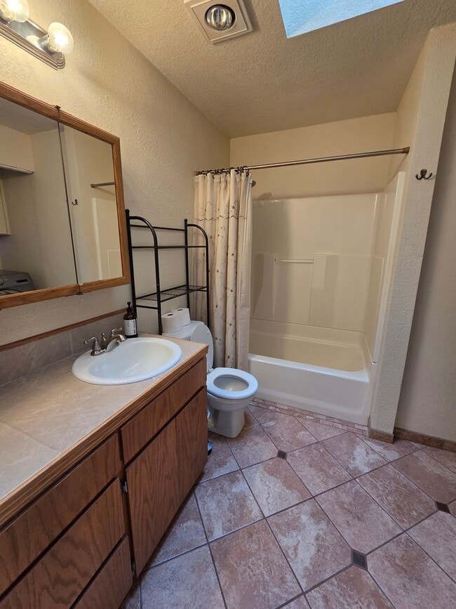 Building Photo - Tucked Away in Gig Harbor - 3 Bedroom + Bonus & Huge Yard. Available Now!