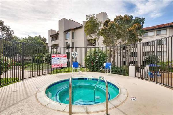 Presidio Place Jacuzzi area - 5665 Friars Rd