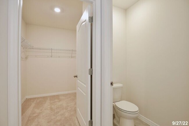 Building Photo - Modern 4/2 Home in Sanford with Open Concept Living and 2 Car Garage!