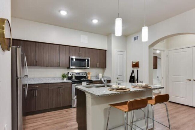 Building Photo - 3 bedroom in Del Valle TX 78617