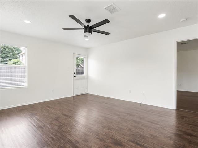 Building Photo - 4816 Waterford Dr