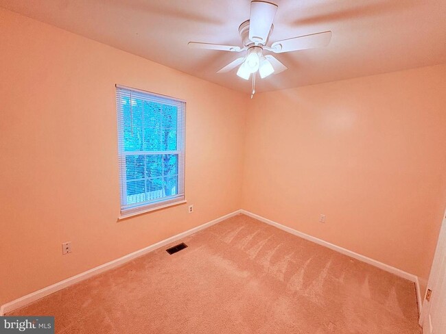 Building Photo - 15068 Catbrier Ct