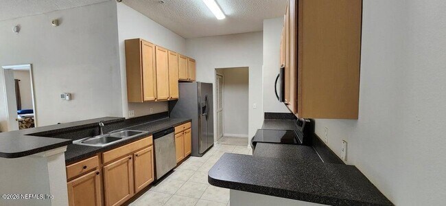 Building Photo - 7036 Deer Lodge Cir