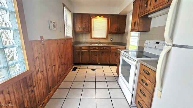 Building Photo - 3900 Wetzel Ave