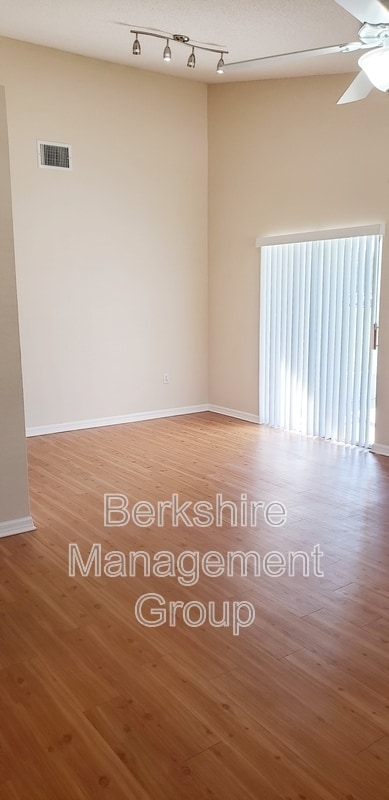 Building Photo - 1132 Brook Meadow Dr