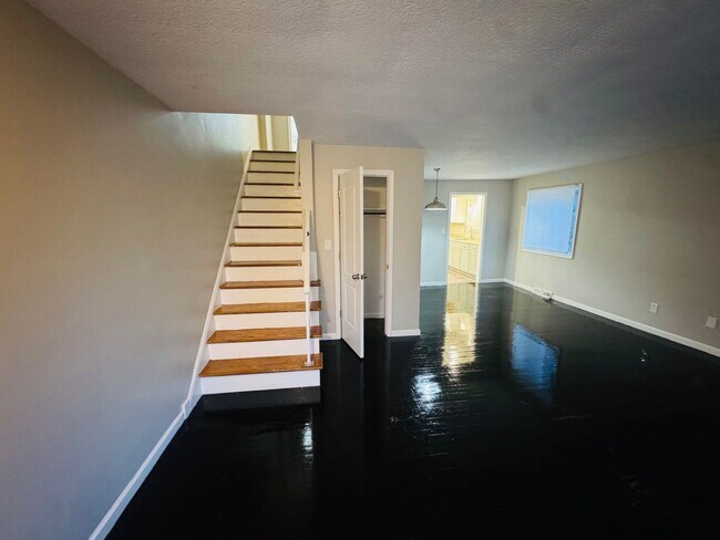 Building Photo - 8215 Crudele Dr