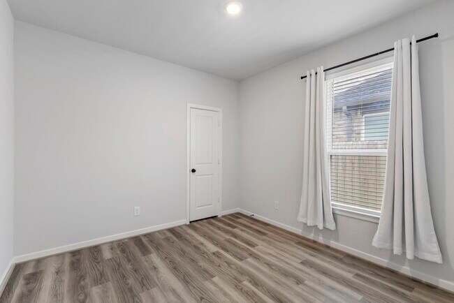 Building Photo - 8722 Riverton Rdg Rd