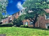 Building Photo - 5974 Westchester Park Dr