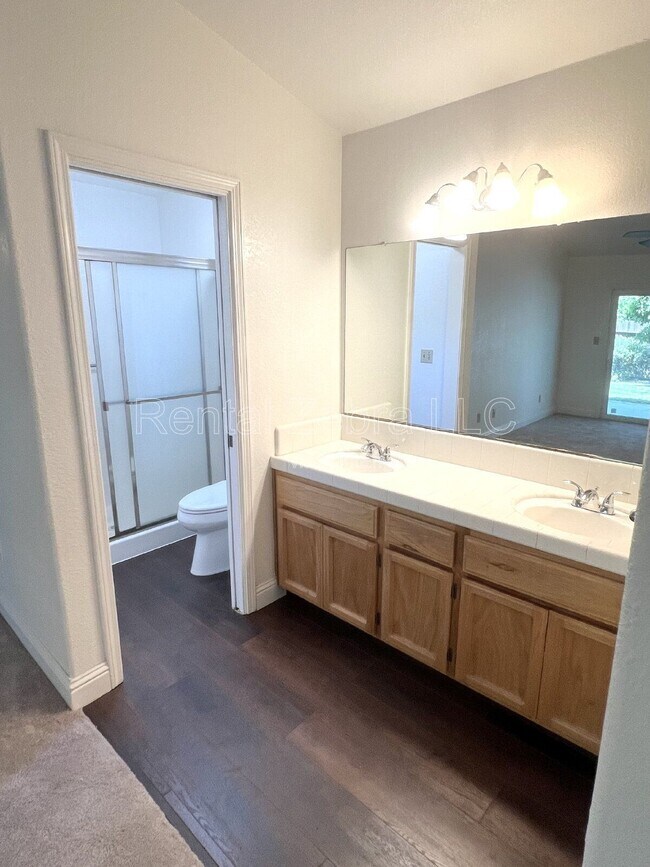Building Photo - 2125 Northridge Dr