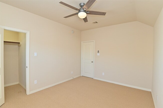 Building Photo - 5215 Field Briar Ln