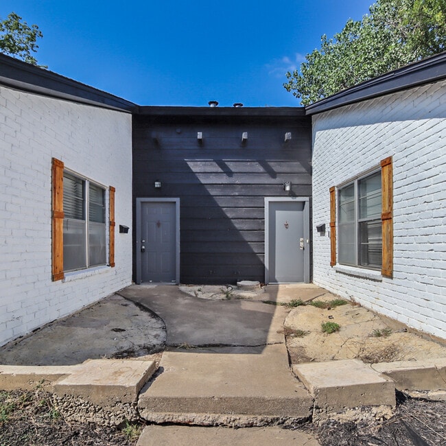 Building Photo - 5358 Wonder Dr