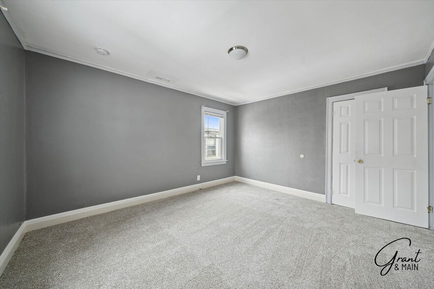 Building Photo - 15886/15888 Woodingham - Two Yutes Detroit Holdings LLC