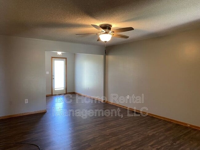 Building Photo - 605 Susanne Ct