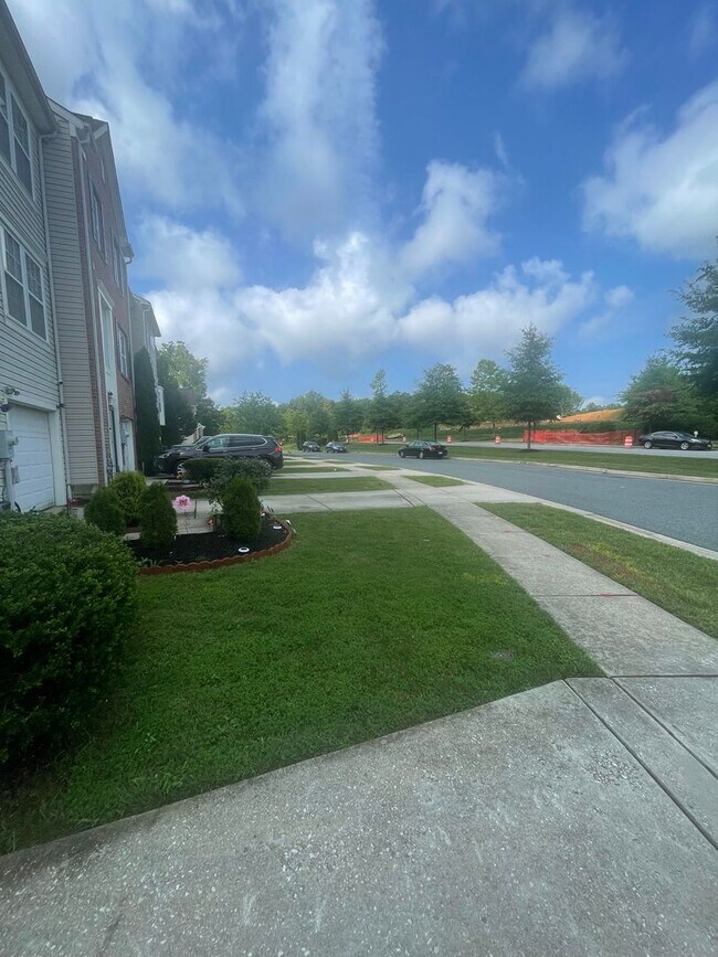 Building Photo - 519 Twinleaf Dr