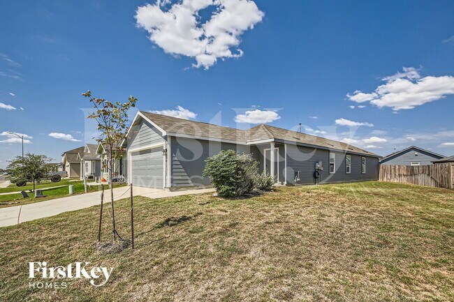 Building Photo - 13835 Llama Pl