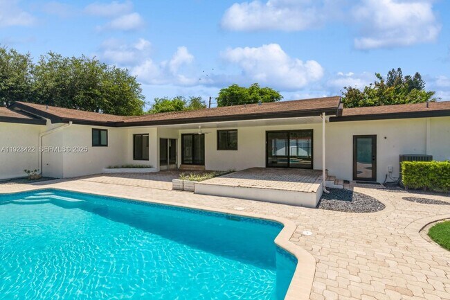 Building Photo - 7001 SW 126th St