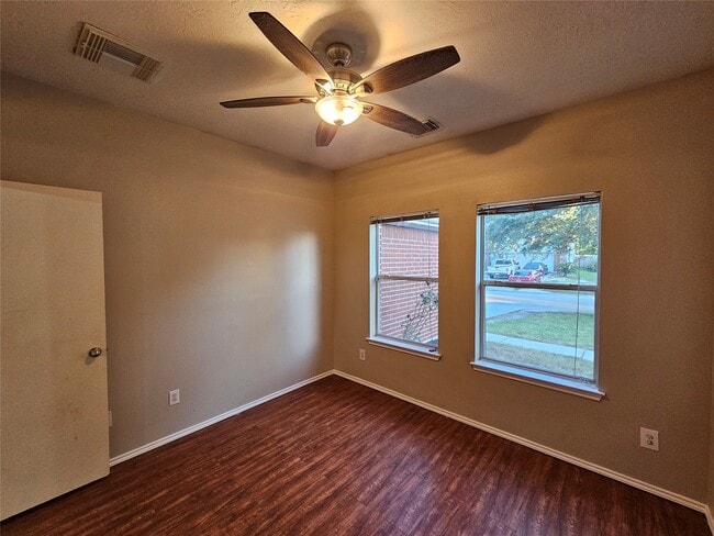 Building Photo - 13111 Cherryglade Ct