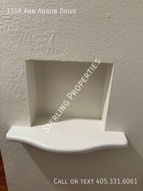 Building Photo - 1318 Ann Arbor Dr