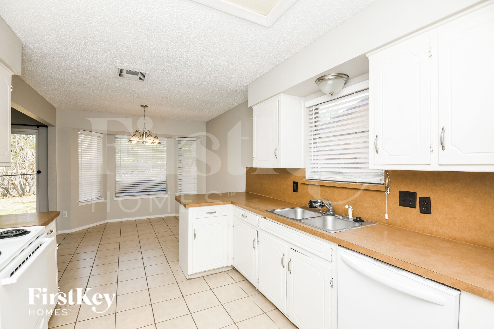 Building Photo - 7508 Evergreen Dr