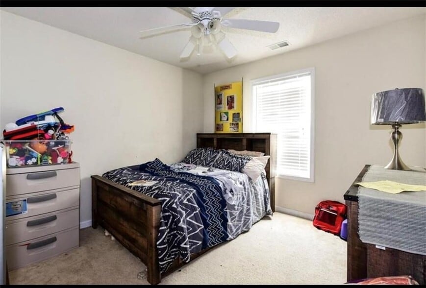 Building Photo - 324 Greystone Pkwy