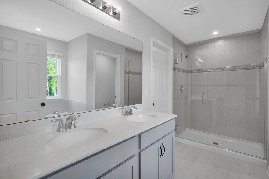 Building Photo - 162 Dahlia Falls Dr