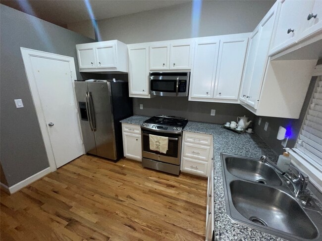 Building Photo - 7650 Springhill St